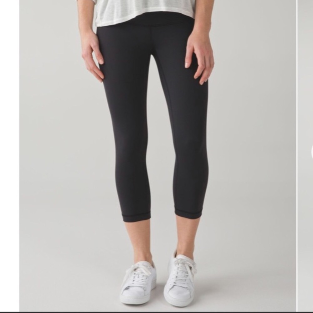 lululemon athletica Black Cropped Leggings